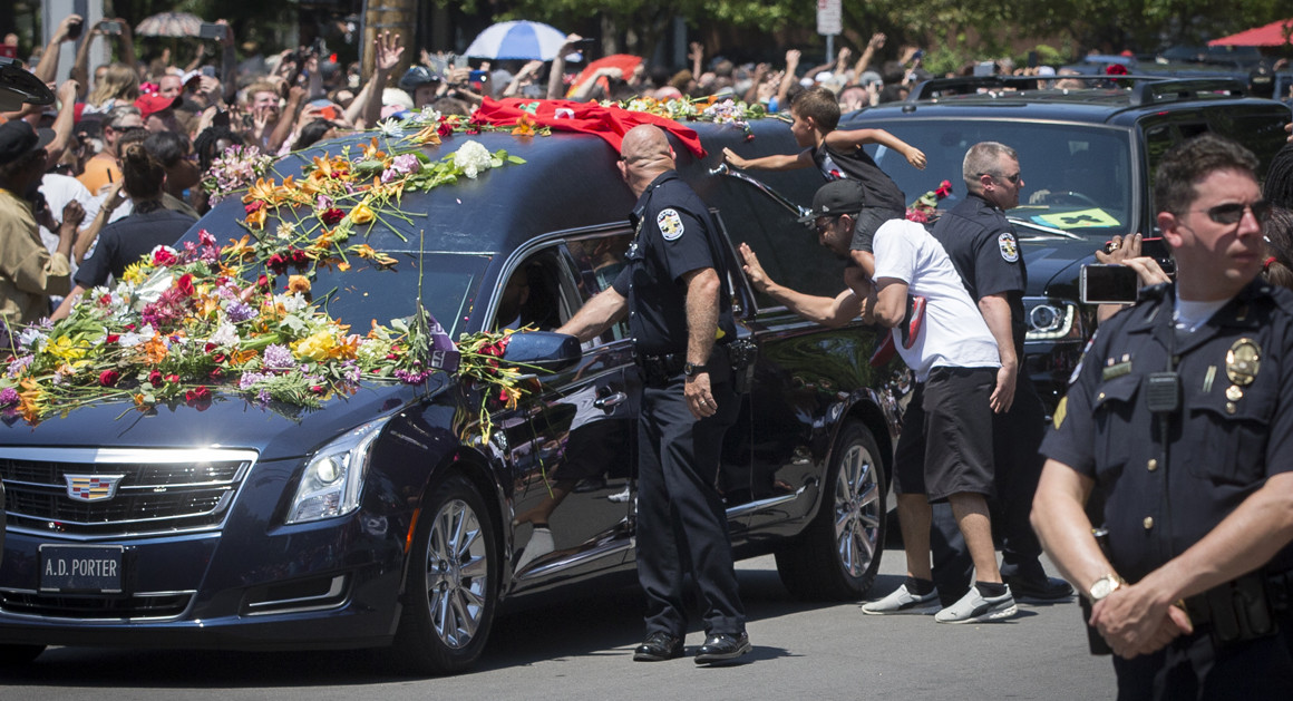 The World Says Goodbye to The Greatest