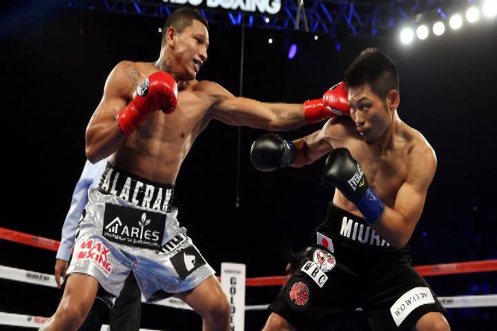 Berchelt vs Miura