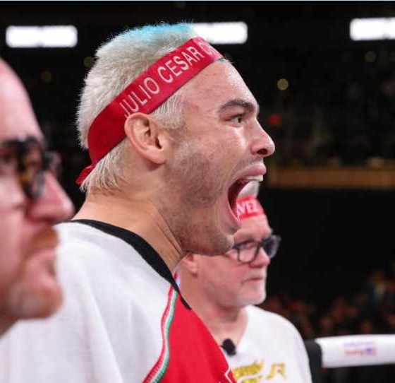 Fighter-Julio-Cesar-Chavez-Jr.-Keeps-Fouling-Up