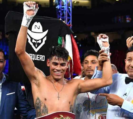 A-Toast-to-Busy-Bee-Emanuel-Navarrete-a-Fighter-from-the-Old-School.jpg
