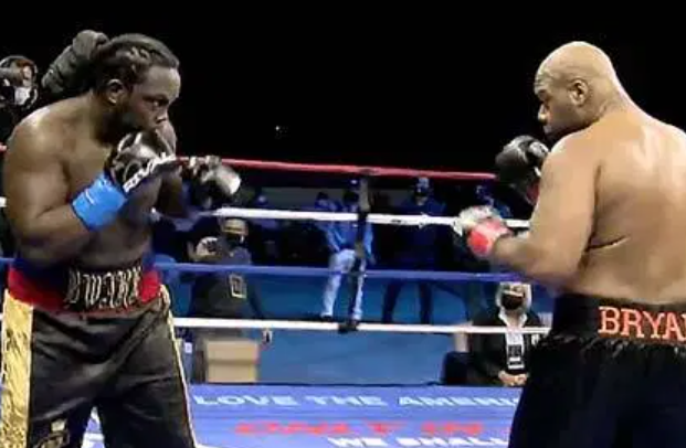 Trevor-Bryan-Stops-Bermane-Stiverne-in-the-11th-at-the-Seminole-Hard-Rock