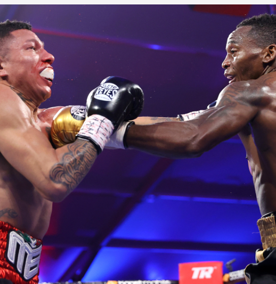 Nakathila-Thrashes-Berchelt-in-the-Inaugural-Show-at-Resorts-World
