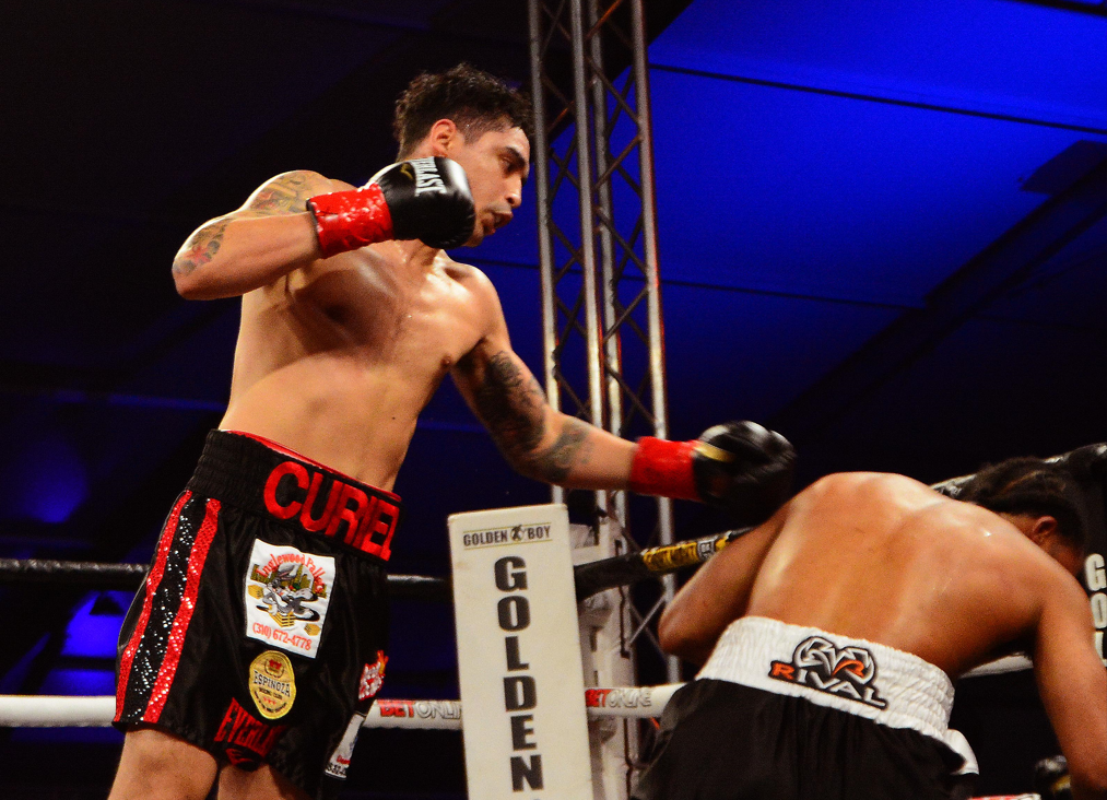 Raul-Curiel-and-Diego-De-La-Hoya-Victoro