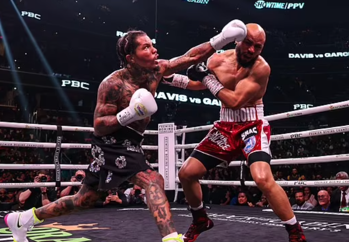 Tank-Davis-TKOs-Garcia-Boots-Ennis-Shuts-Out-Chukhadzhian