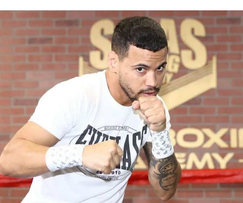 Robeisy-The-Train-Ramiez-Attempts-to-Derail-Isaac-Dogboe