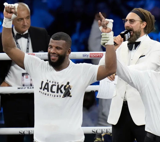 A-Closer-Look-at-Jack-vs-Makabu-A-Very-Modern-Crossroads-Fight