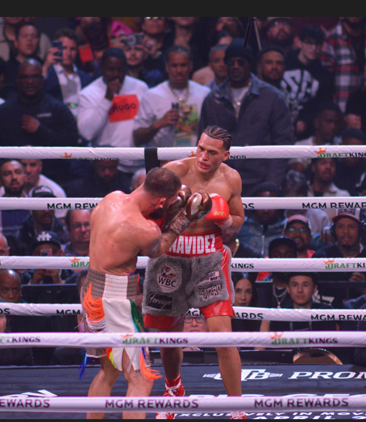 David-Benavidez-Starts-Slow-but-Finishes-Strong-Overcomes-Caleb-Plant
