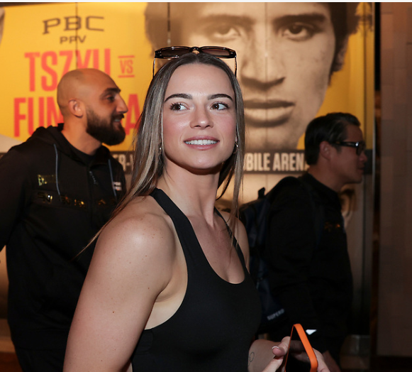 The-Sky-os-the-Limit-for-Globetrotting-Aussie-Featherweight-Skye-Nicolson