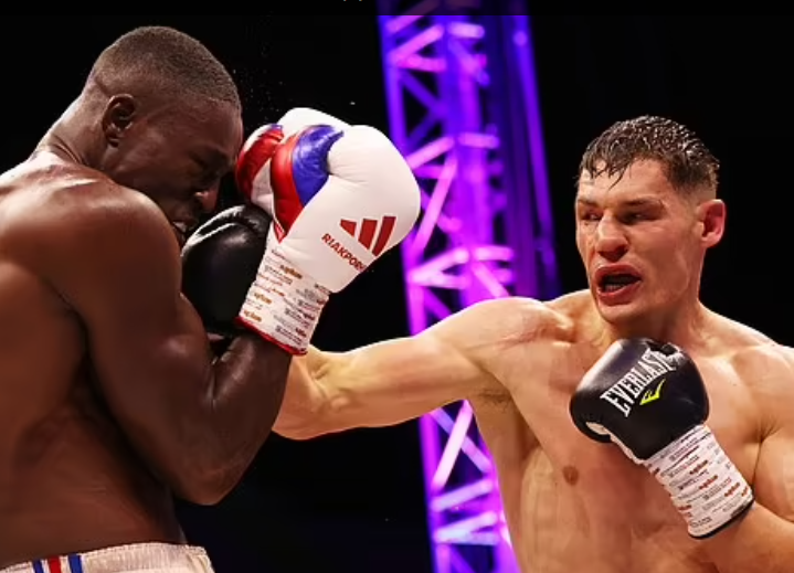 Billam-Smith-Avenges-Lone-Defeat-Retains-Cruiser-Belt-in-a-Messy-Fight