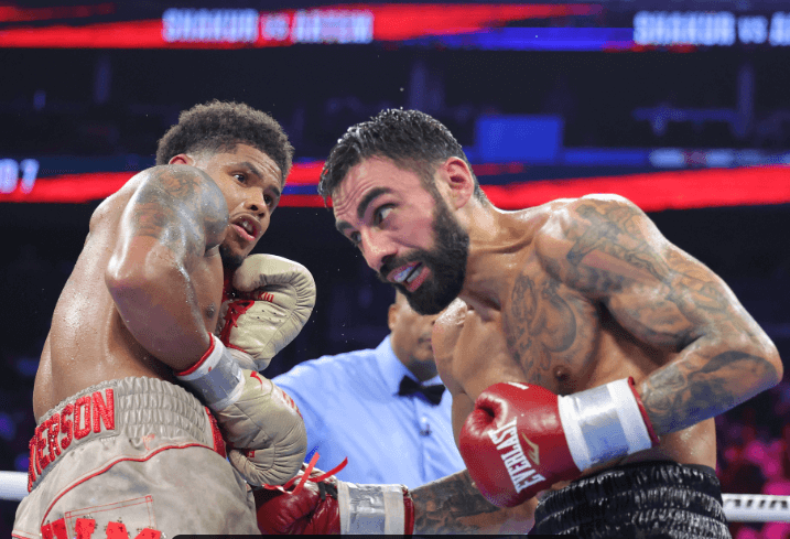 Shakur-Improves-ro-22-0-and-Christmas-Comes-Early-for-Conceicao-in-Newark