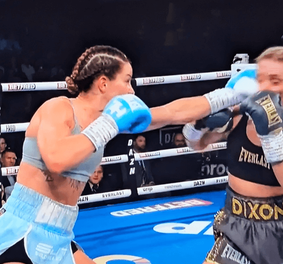 Terri-Harper-Wins-Third-Division-World-Title