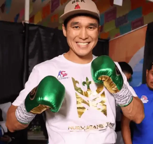 Bek Nurmaganbet Blws Away Steven Sumter in a Wednesday Matinee.jpg